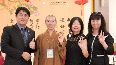 展弘國際汽車用愛啟動未來——蘇總攜手佛光山資助偏鄉學童，為希望加油